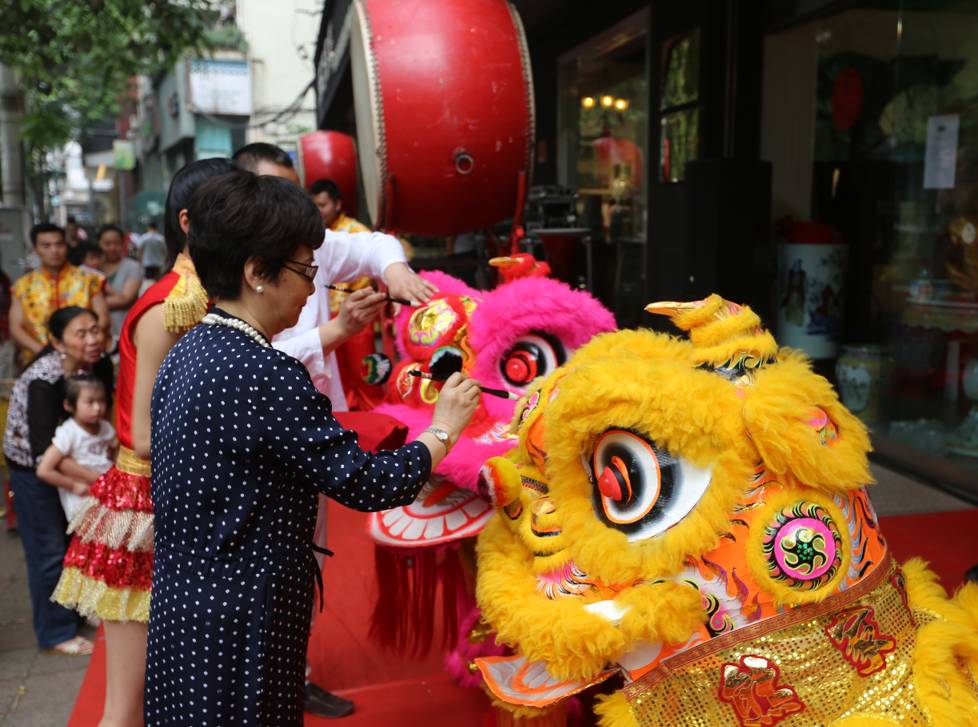 “守望传薪” 艺术陶瓷展在蓉举办，重现景德镇瓷器风采 (图12)