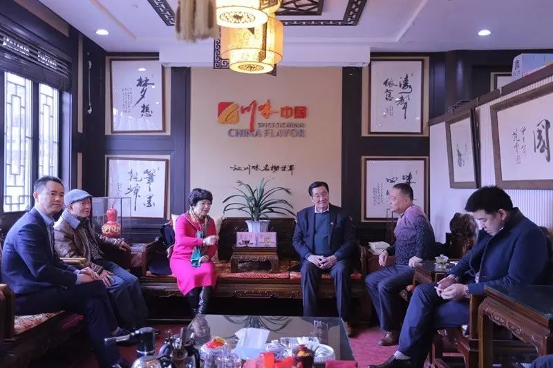 泰中艺术家联合会会长蔡义批到访四川传统文化会客厅 (图2)